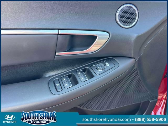 Certified 2023 Hyundai Sonata SEL w/ Preferred Accessory Package FWD image 19