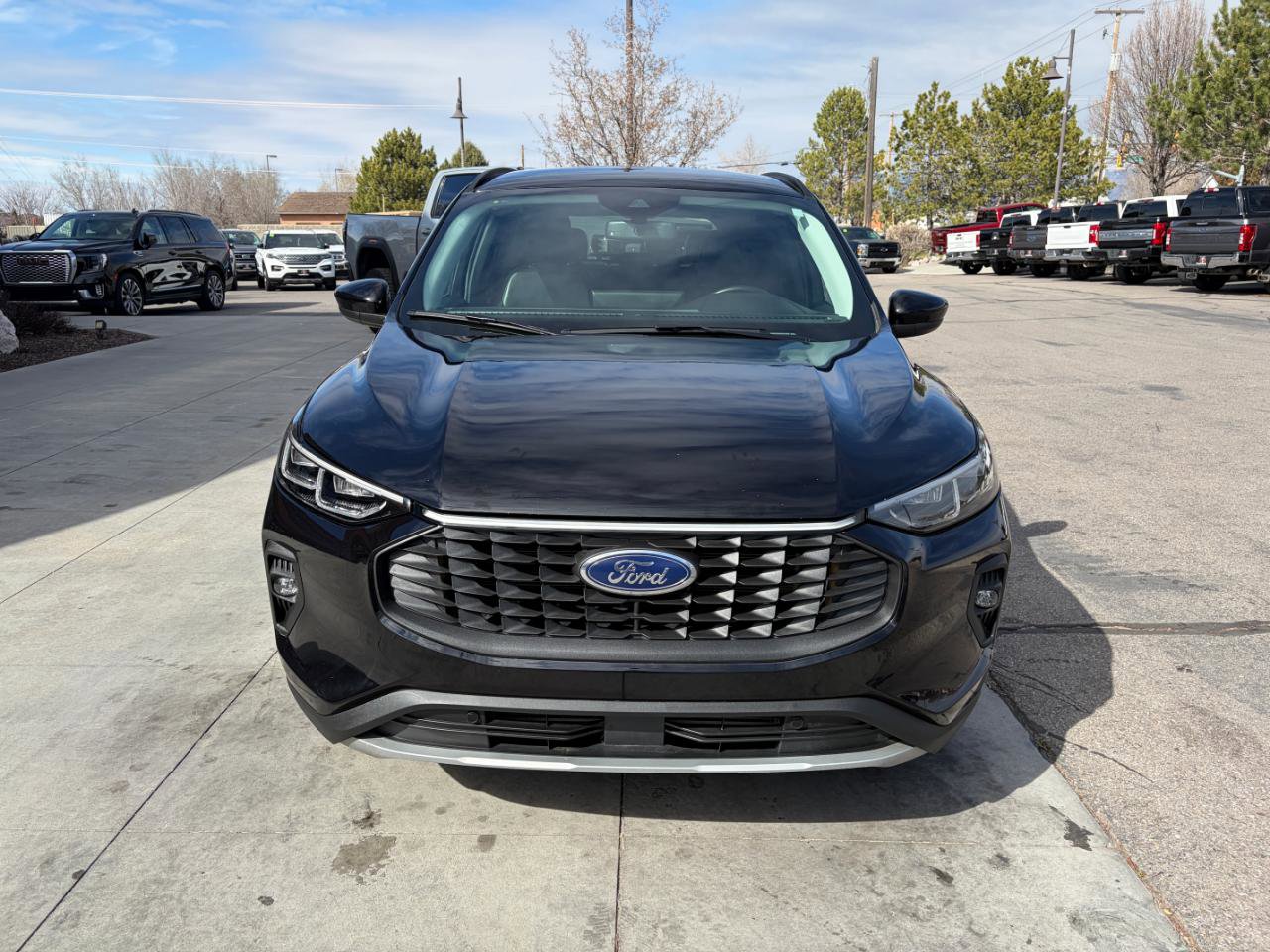 Used 2025 Ford Escape Platinum image 9