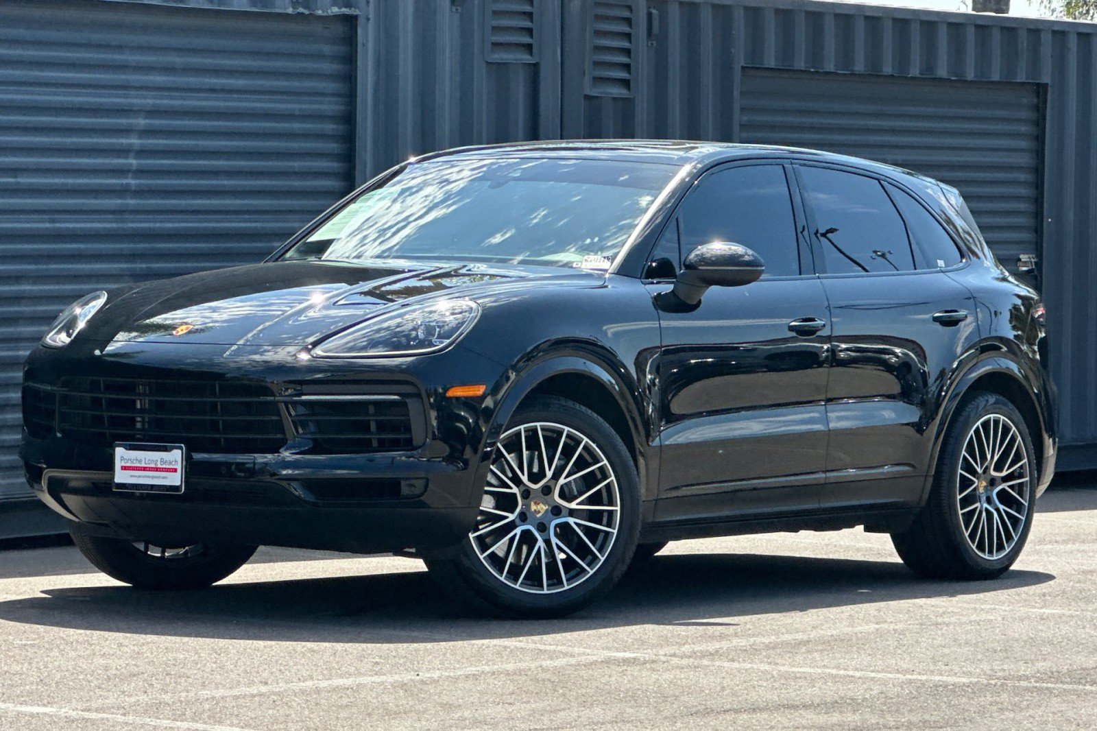 Certified 2023 Porsche Cayenne AWD/4WD image 1