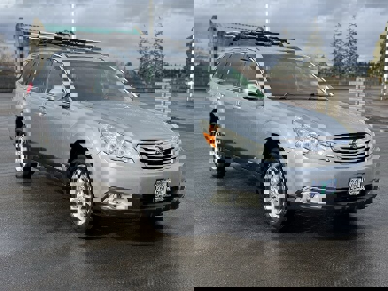 Used 2012 Subaru Outback 2.5i Premium image 5