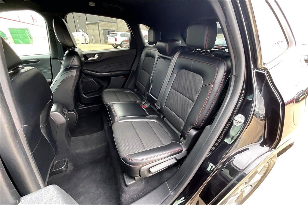 Used 2023 Ford Escape ST-Line image 25