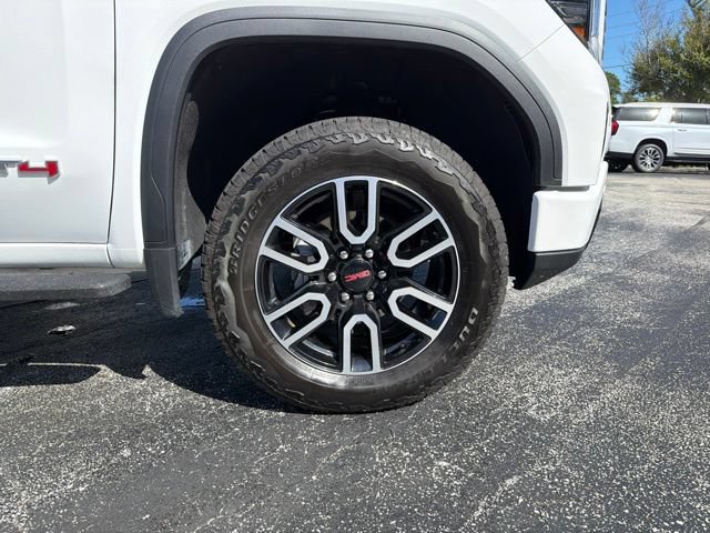 Used 2026 GMC Sierra 1500 AT4 w/ AT4 Premium Package AWD/4WD image 10