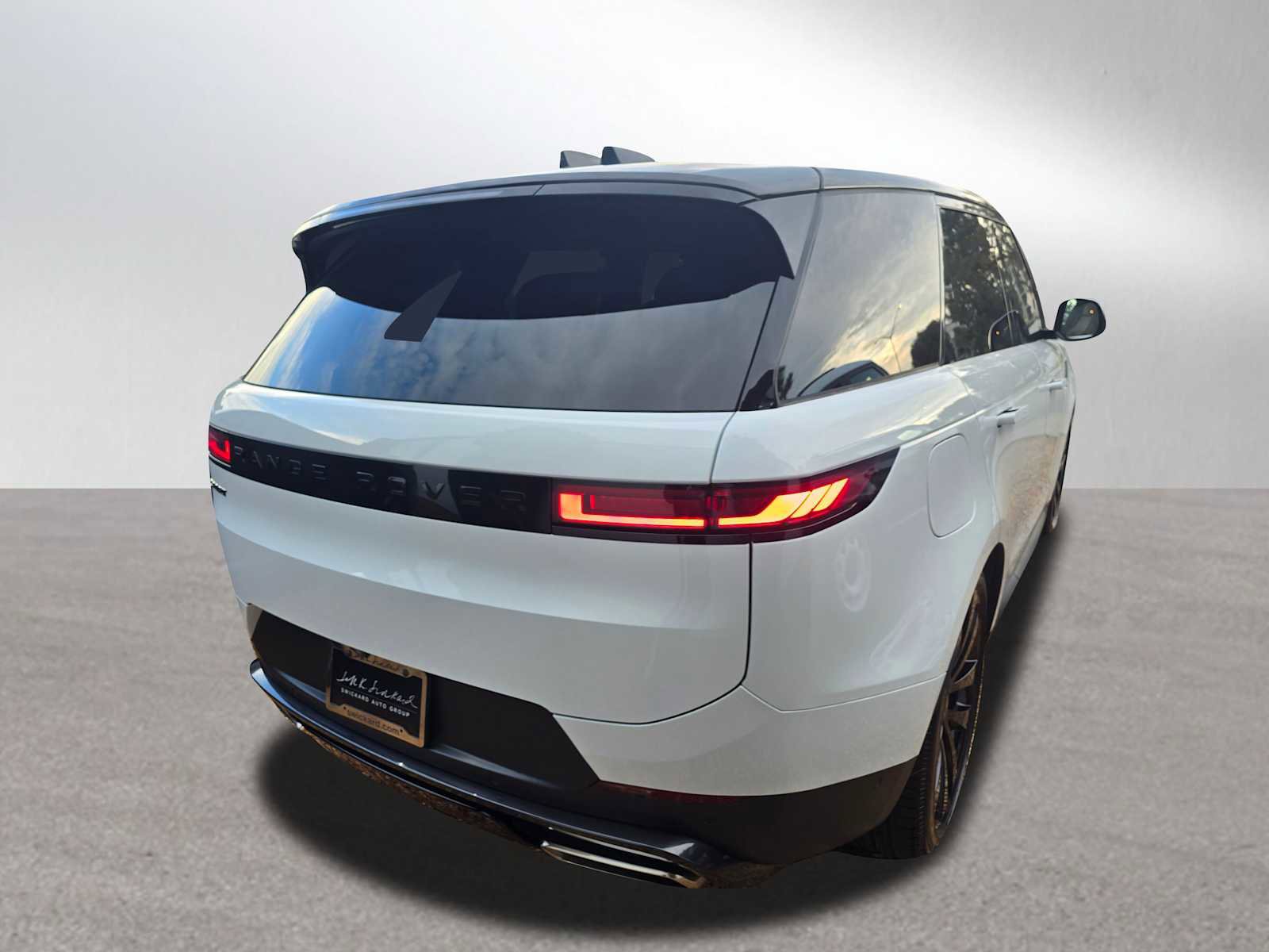 Certified 2025 Land Rover Range Rover Sport SE image 5