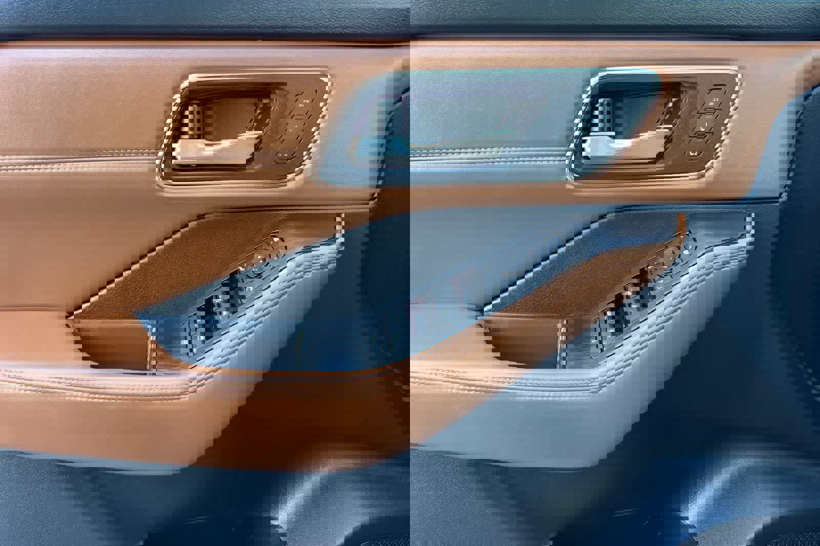 New 2026 Nissan Rogue Platinum image 13