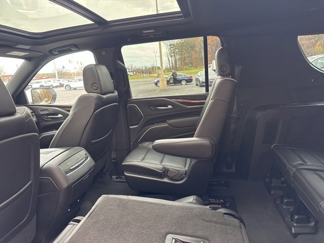 Used 2021 Cadillac Escalade ESV Premium Luxury w/ Driver Assist Tech Package image 18