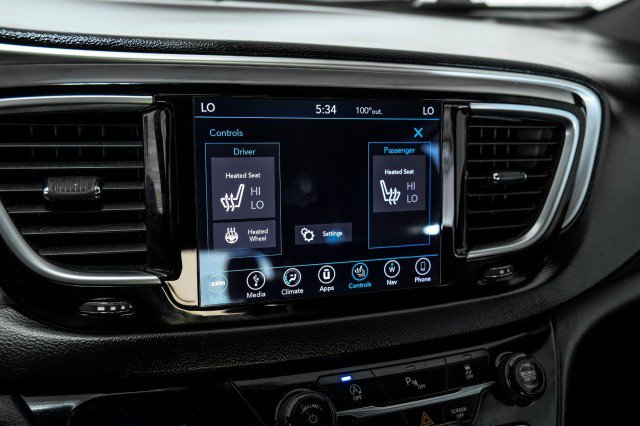 Used 2019 Chrysler Pacifica Touring-L w/ S Appearance Package FWD image 22
