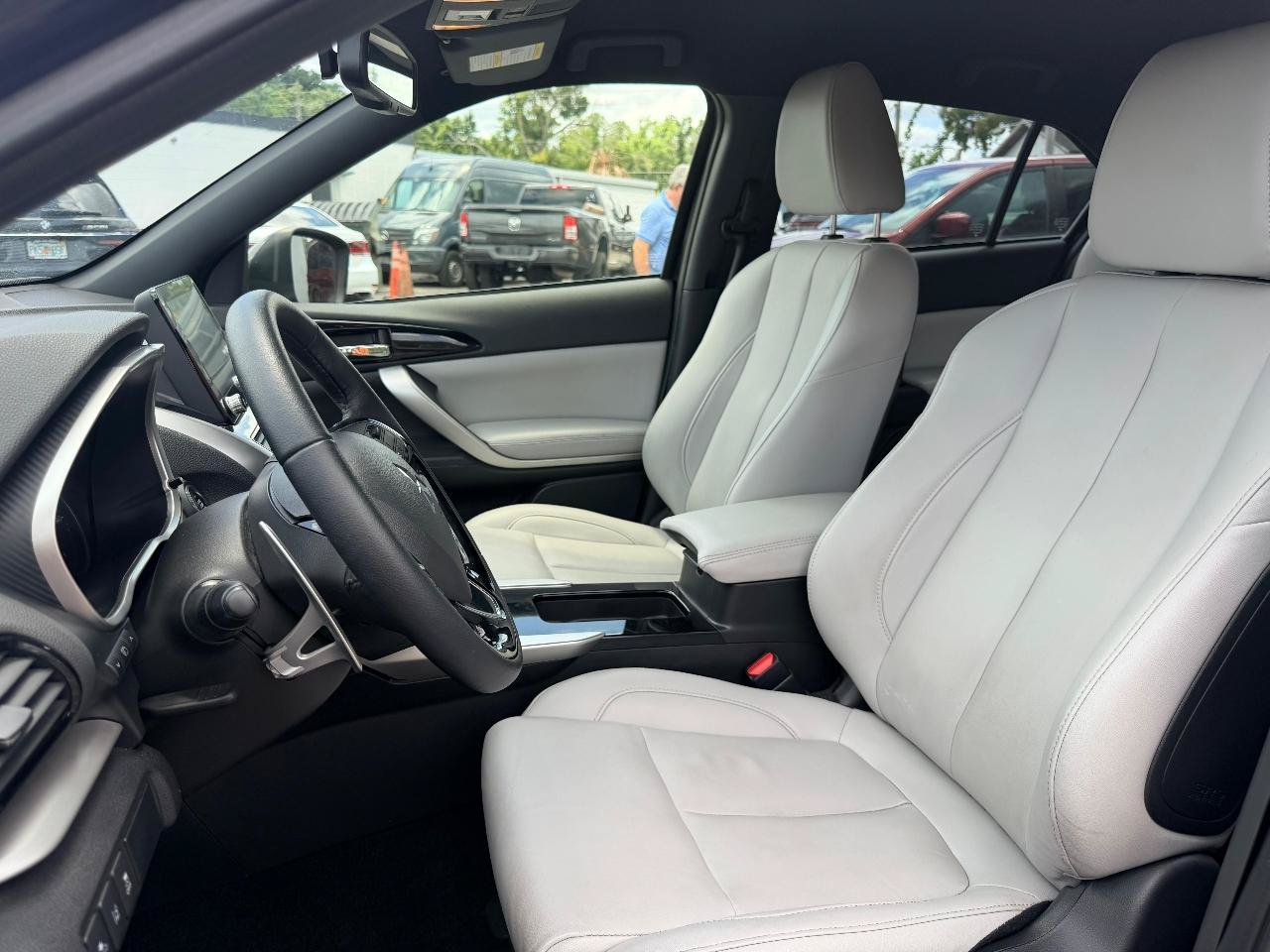 Used 2024 Mitsubishi Eclipse Cross SEL AWD/4WD image 12