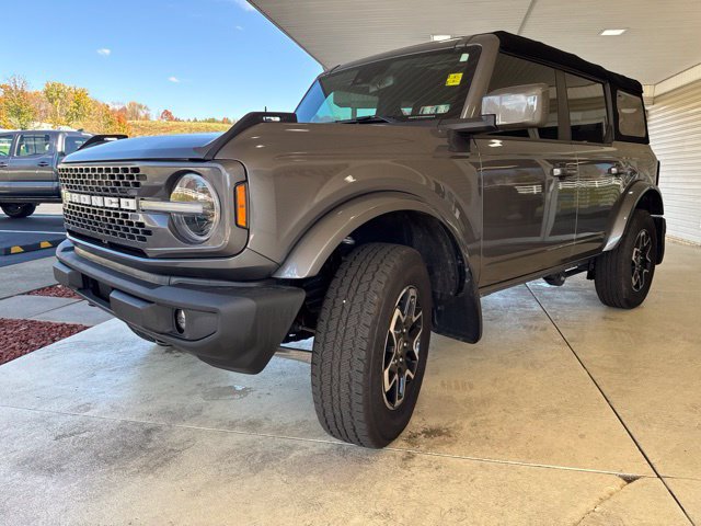 Used 2023 Ford Bronco Outer Banks AWD/4WD image 9