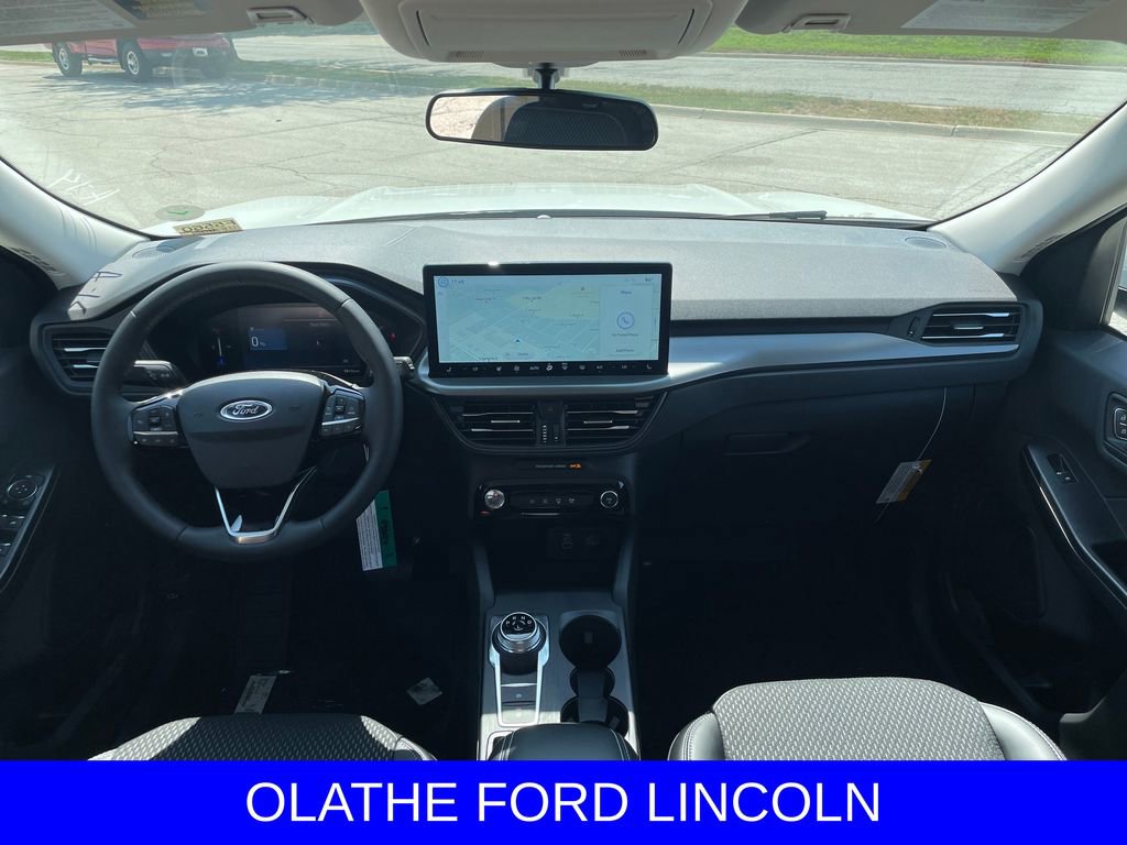 New 2025 Ford Escape SE FWD image 17