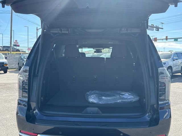 New 2026 Chevrolet Suburban LT w/ Comfort Package image 13