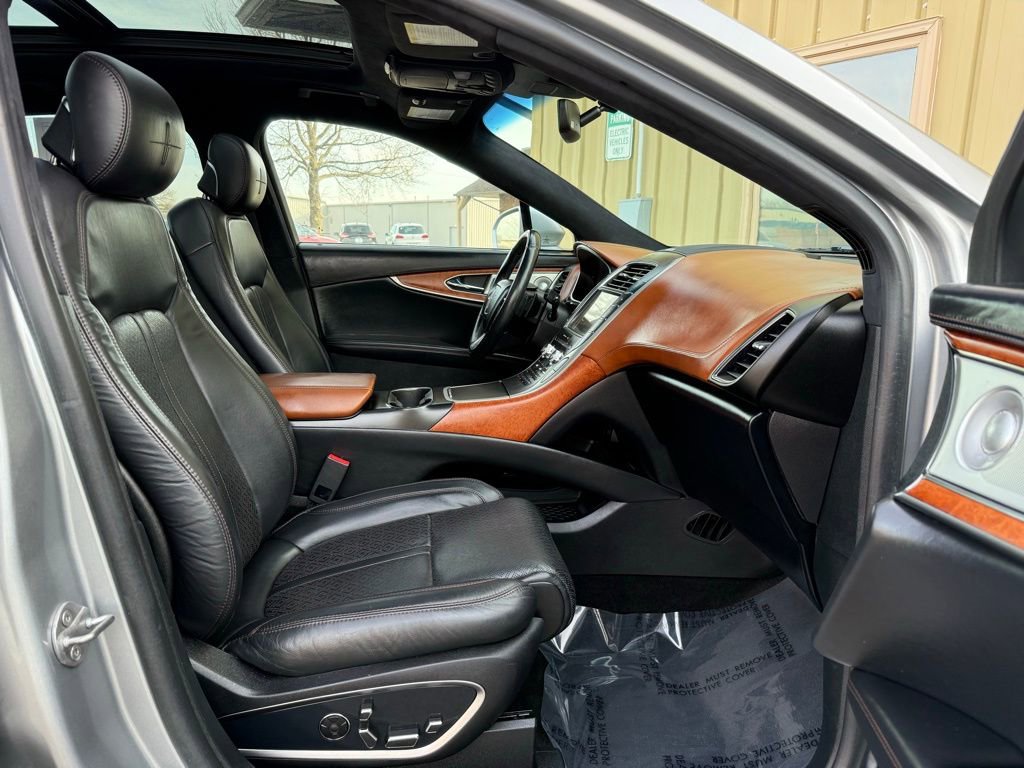 Used 2020 Lincoln Nautilus Black Label w/ Class II Trailer Tow Package AWD/4WD image 22