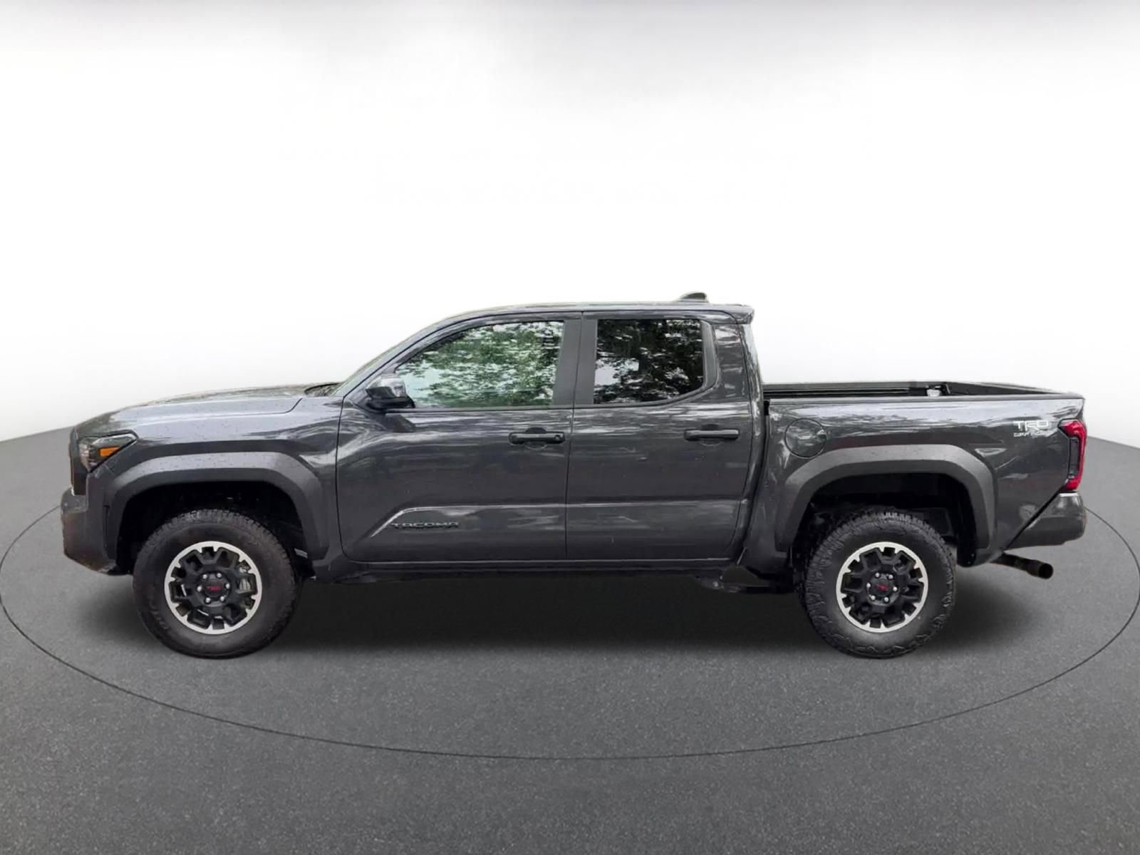 Used 2025 Toyota Tacoma TRD Off-Road image 9