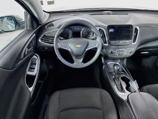 Used 2020 Chevrolet Malibu LT FWD image 23