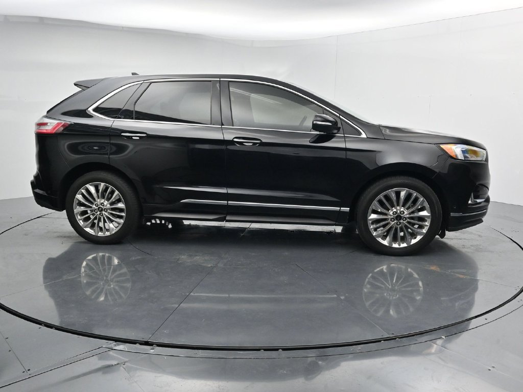 Used 2020 Ford Edge Titanium w/ Equipment Group 301A FWD image 9