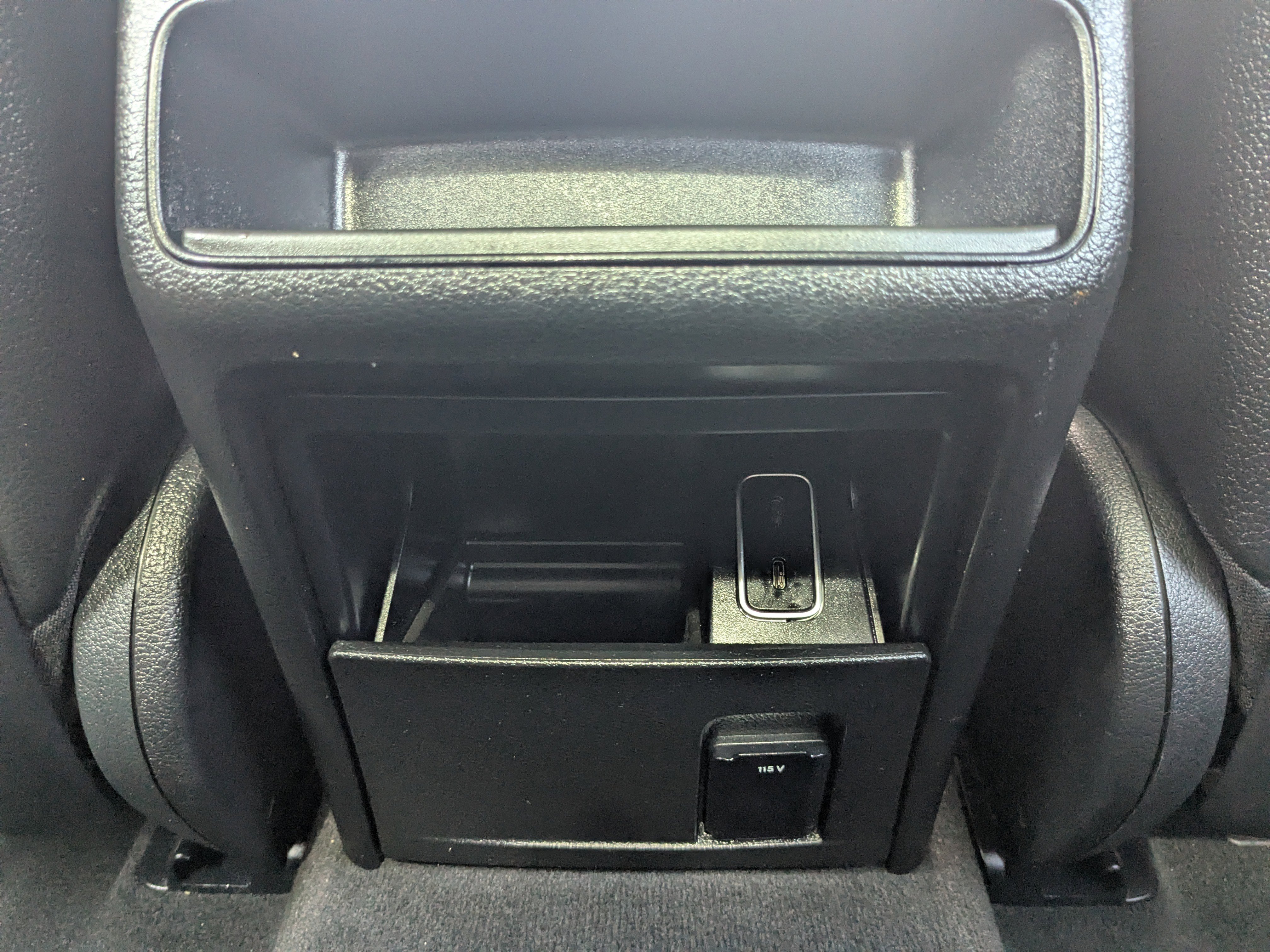 Used 2023 Mercedes-Benz GLE 350 w/ AMG Line Exterior image 19