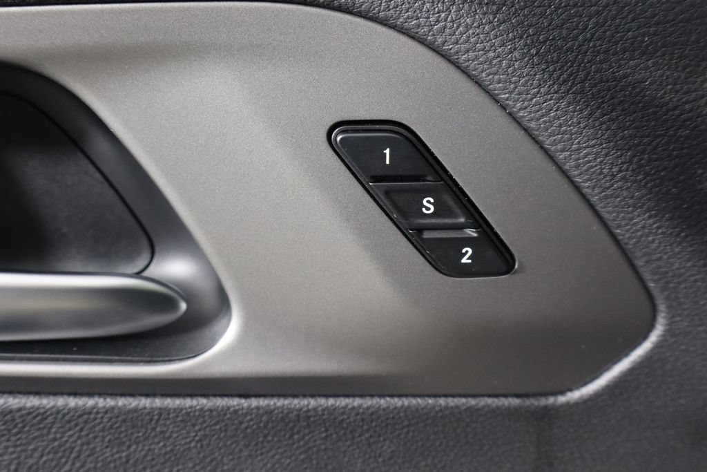 New 2027 Chrysler Pacifica Select FWD image 23
