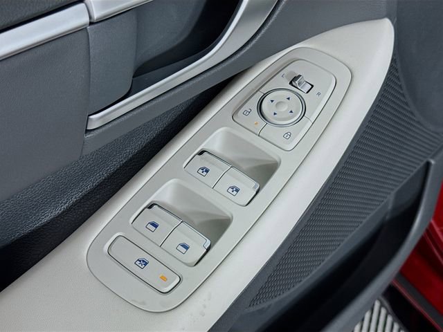 Used 2025 Hyundai Sonata SEL FWD image 29