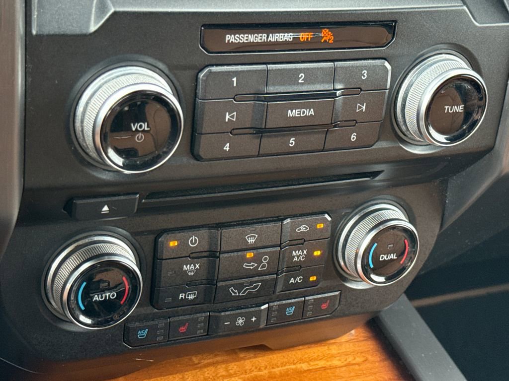 Used 2017 Ford F150 Limited w/ Trailer Tow Package image 23