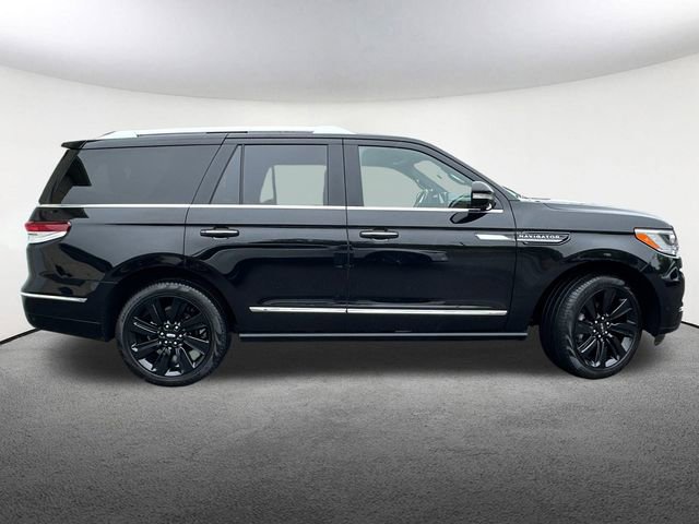 Used 2024 Lincoln Navigator Reserve image 15