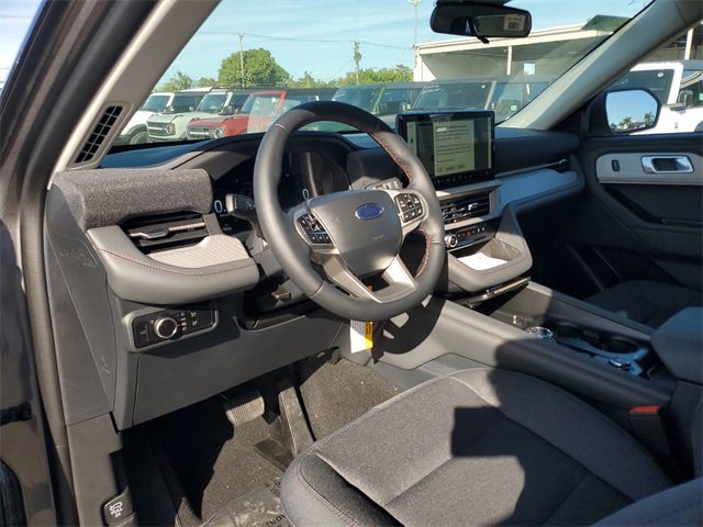 New 2025 Ford Explorer Active w/ Active Comfort Package image 10