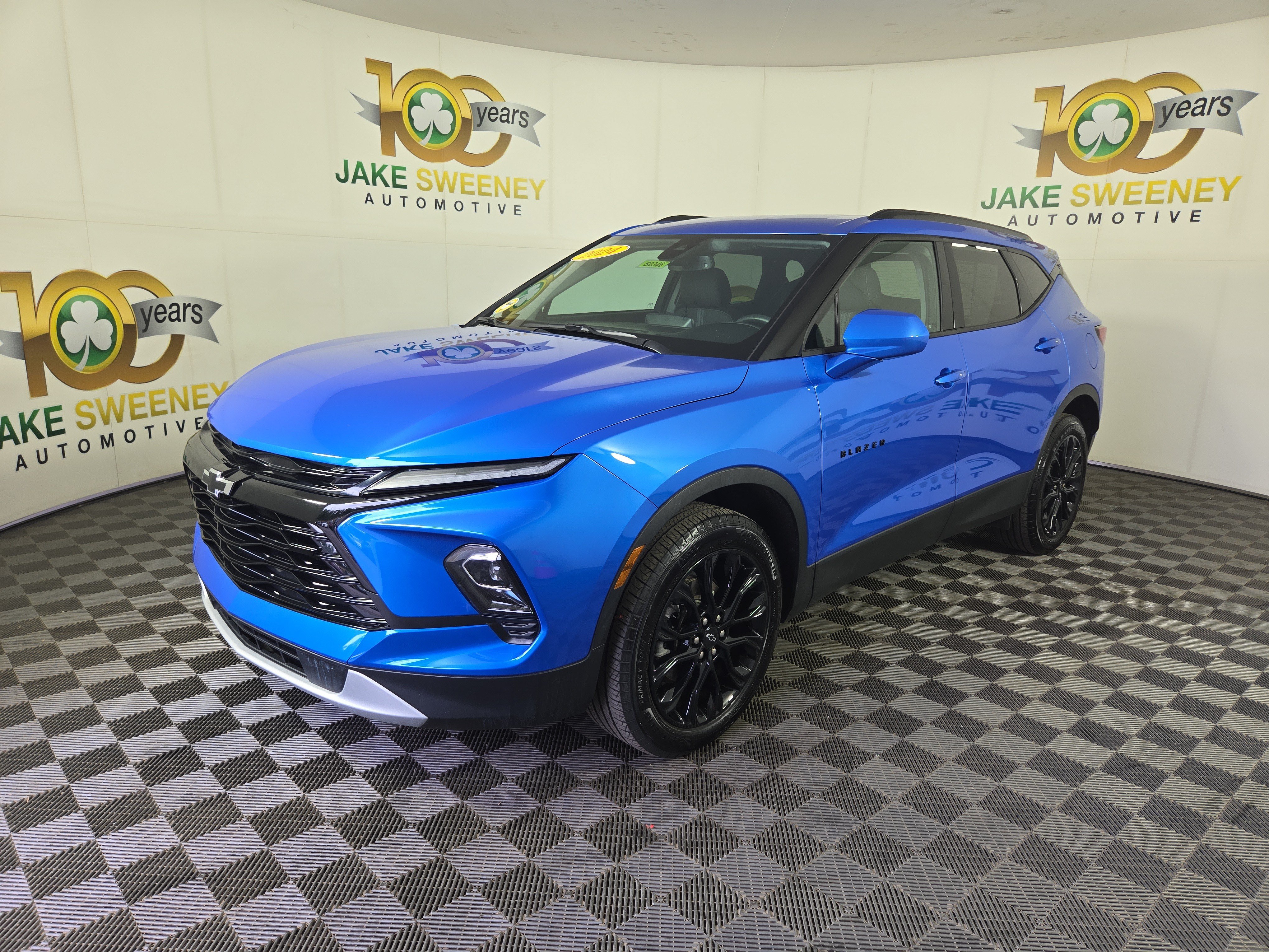 Used 2024 Chevrolet Blazer LT w/ LPO, Black Sport Package FWD image 3