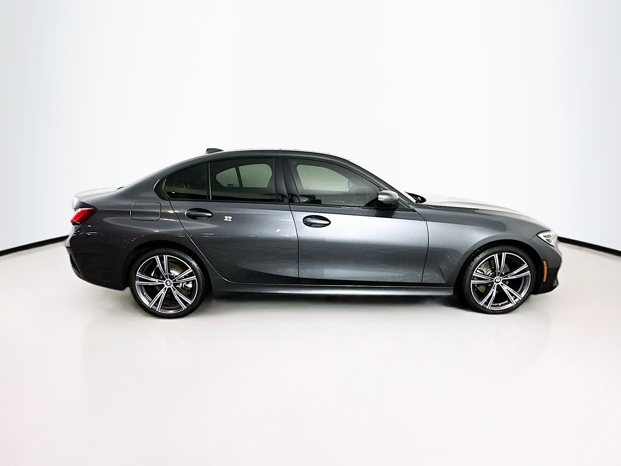 Used 2022 BMW 330i xDrive Sedan w/ Driving Assistance Package image 10