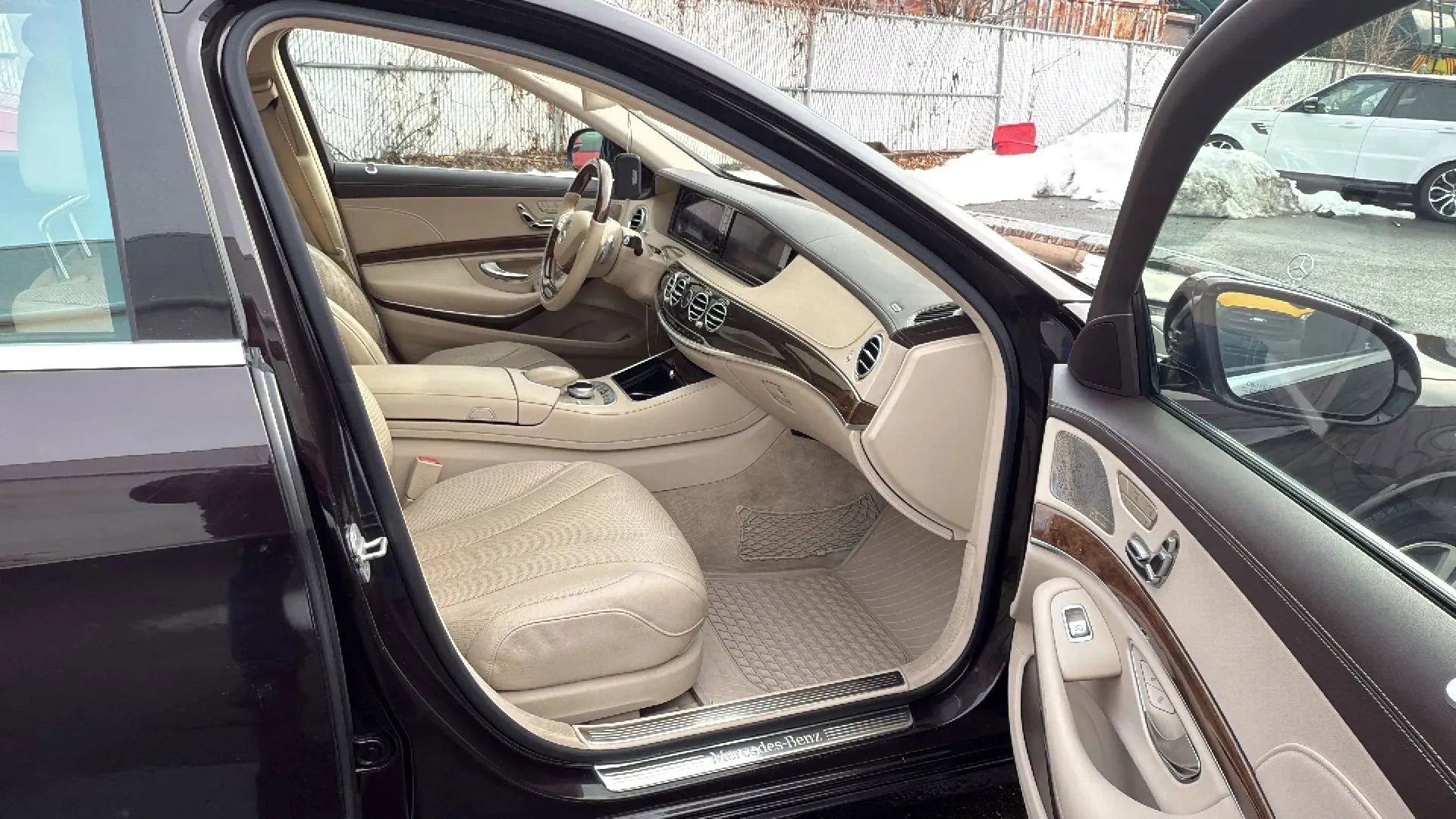 Used 2014 Mercedes-Benz S 550 Sedan image 23