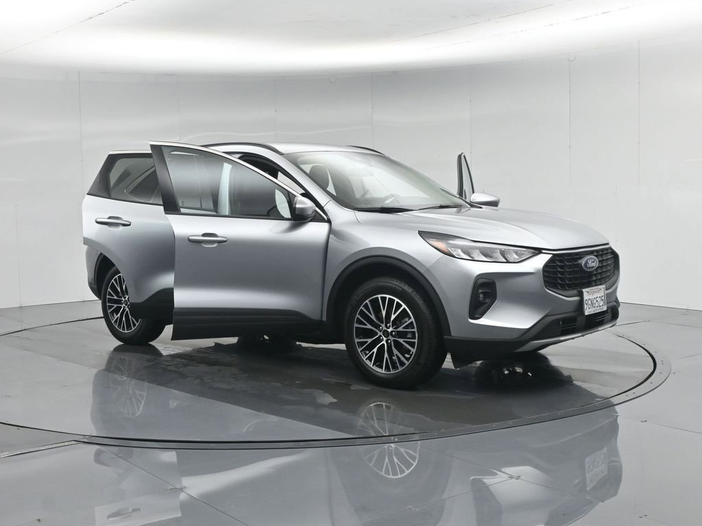 Certified 2023 Ford Escape SE image 34