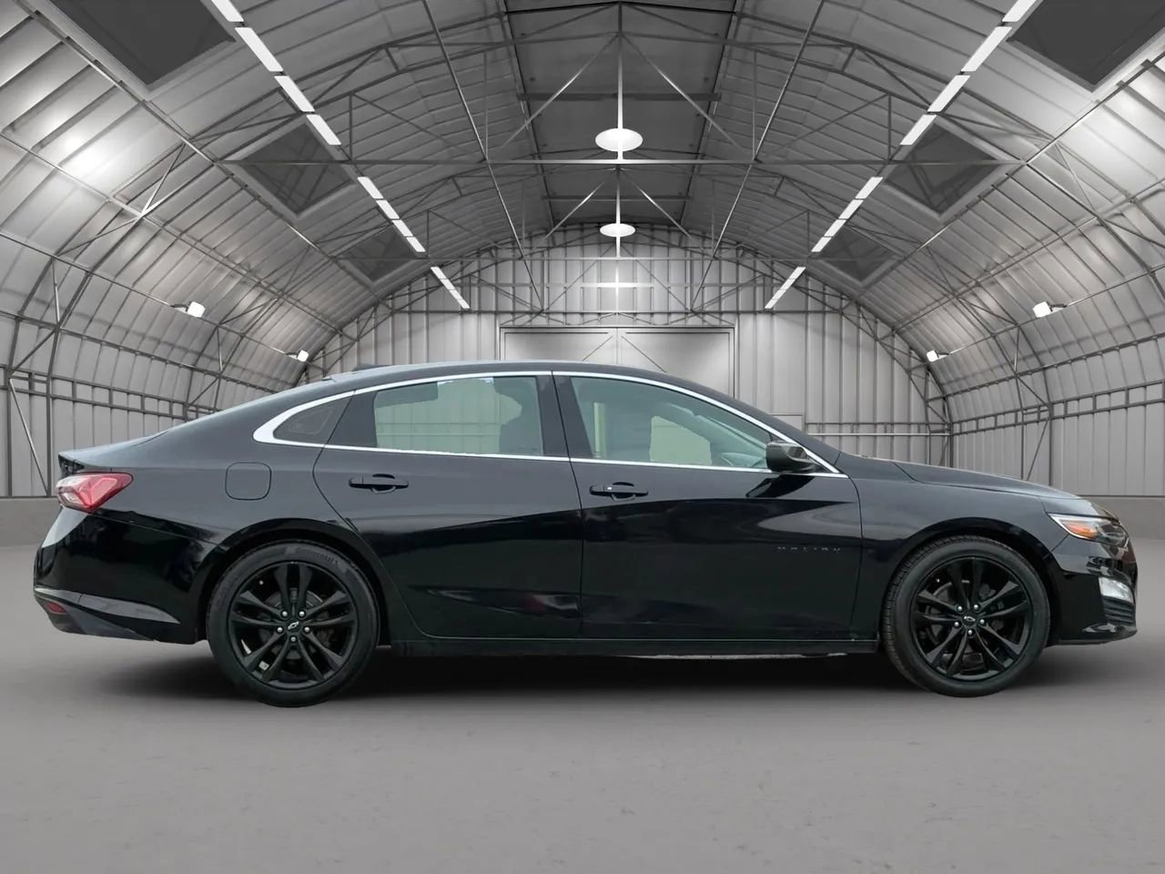 Used 2021 Chevrolet Malibu LT w/ Midnight Edition image 8