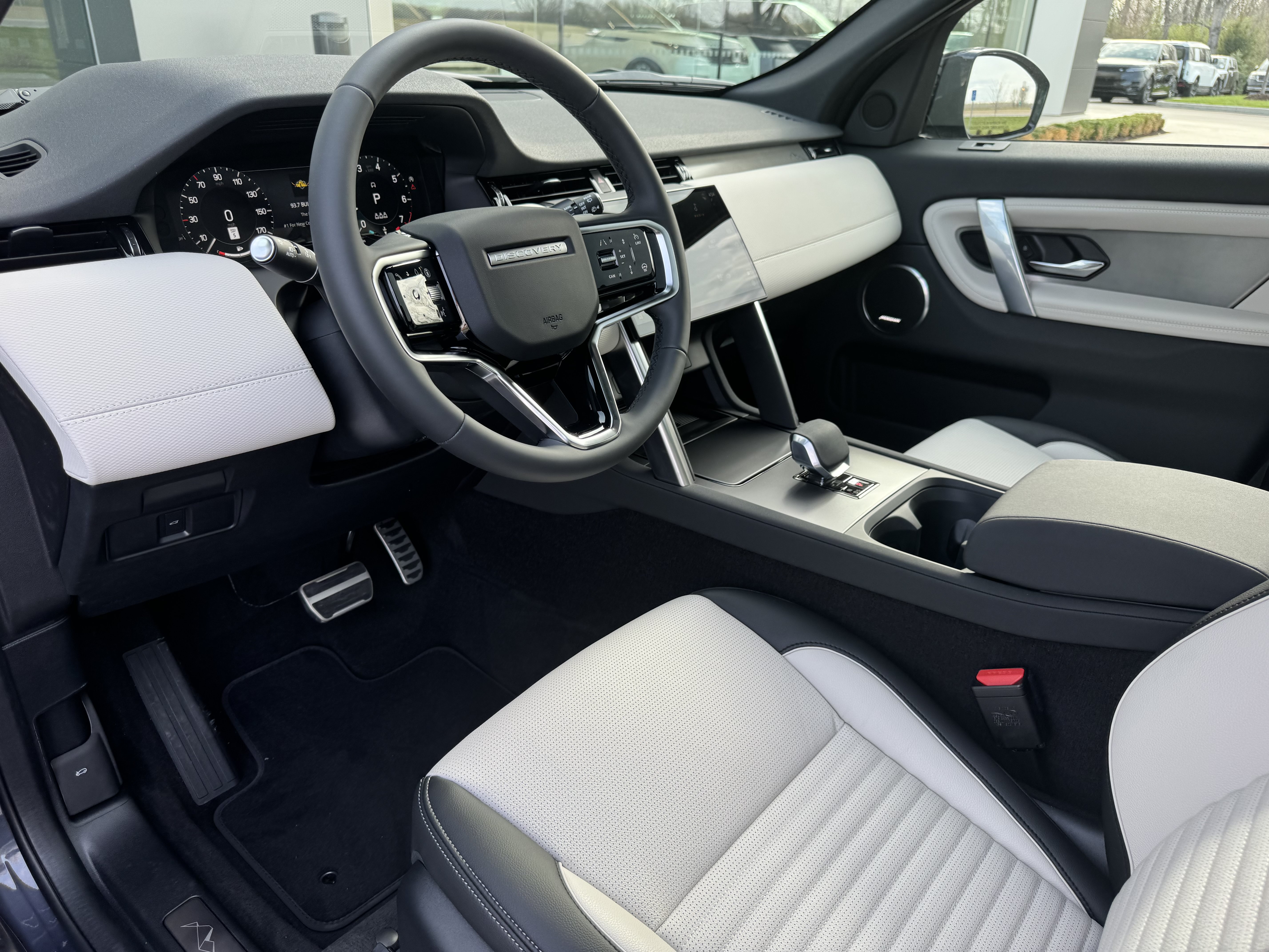 New 2026 Land Rover Discovery Sport Landmark AWD/4WD image 13