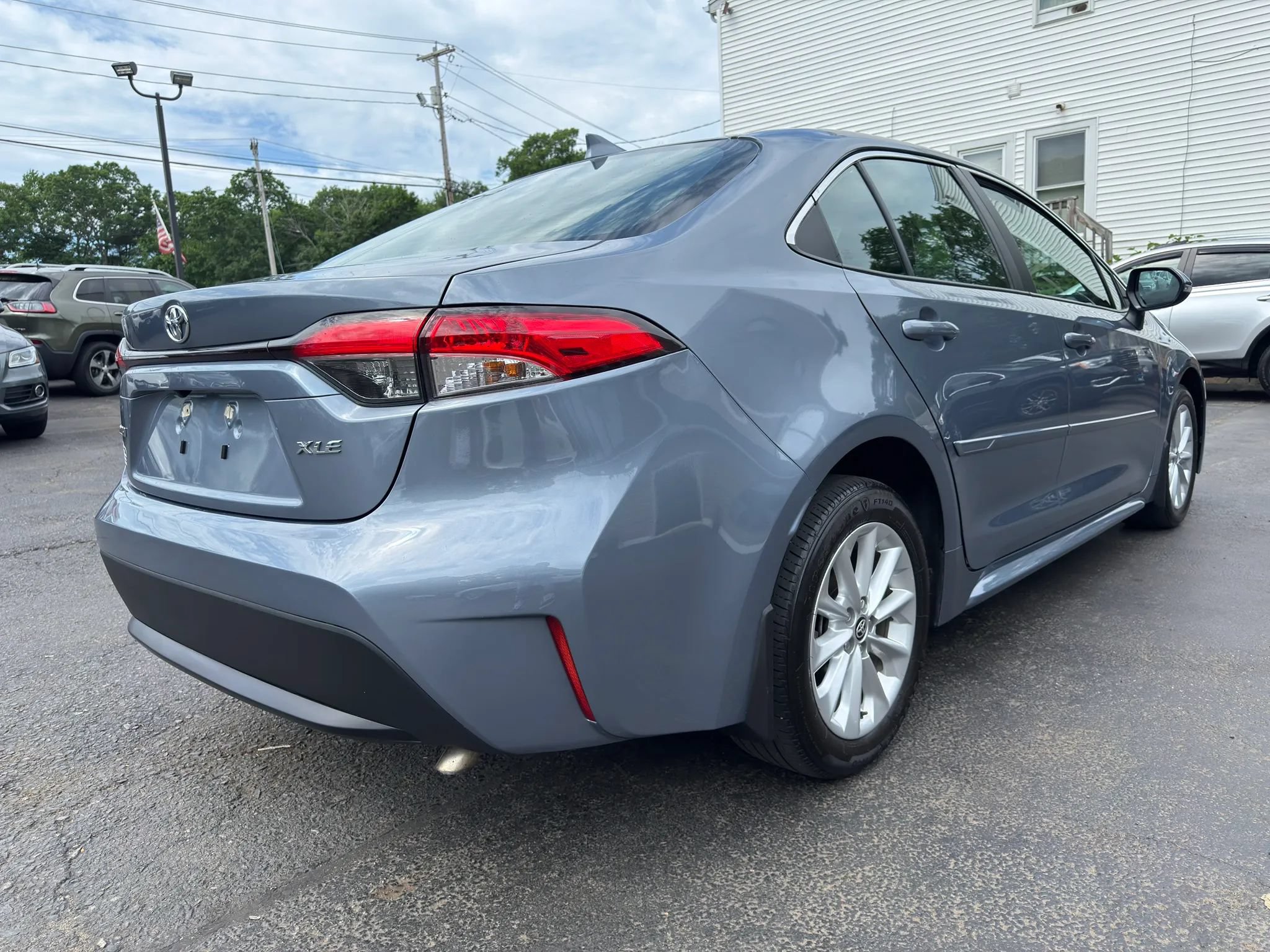 Used 2021 Toyota Corolla XLE FWD image 7