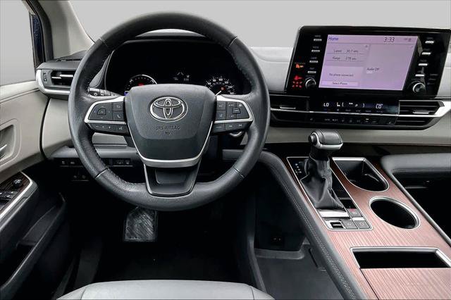 Certified 2024 Toyota Sienna XLE FWD image 6