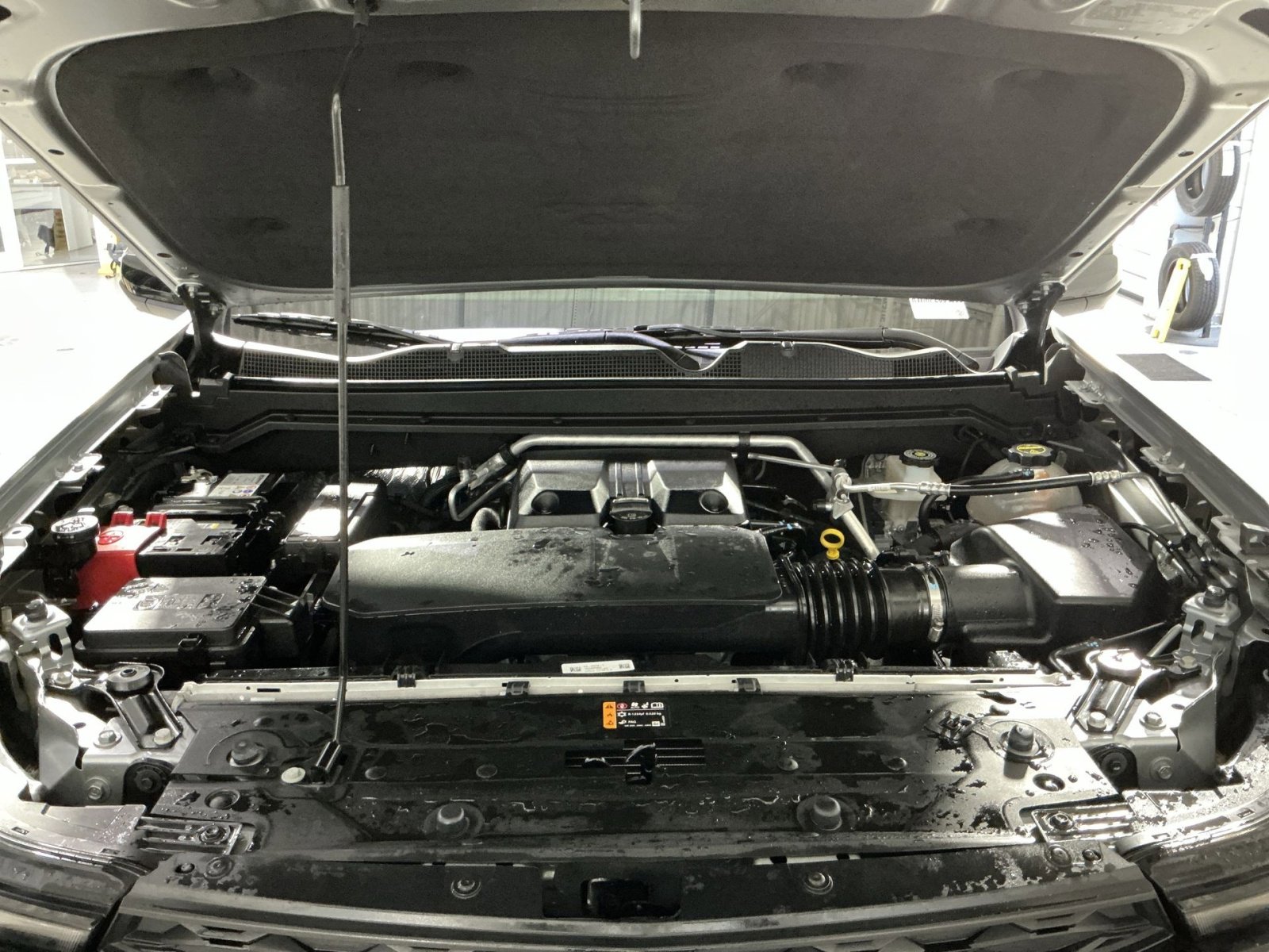 Used 2025 Chevrolet Colorado ZR2 w/ Technology Package image 35