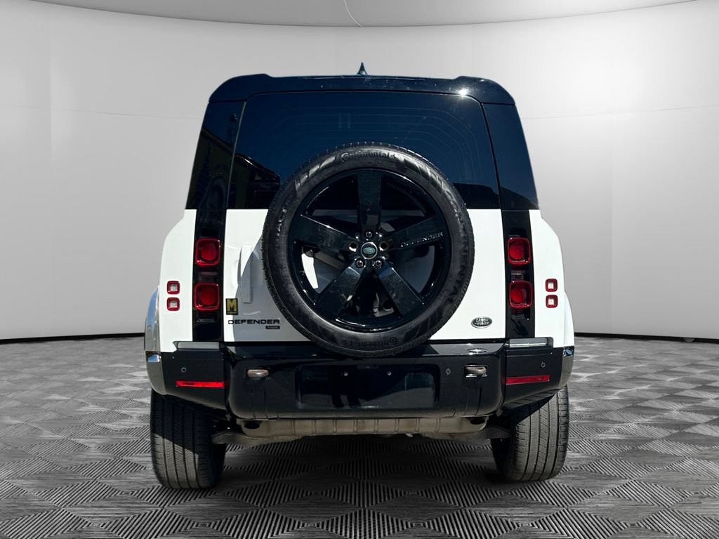 Used 2023 Land Rover Defender 90 X-Dynamic SE AWD/4WD image 4