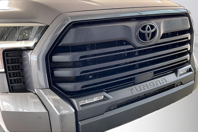 Used 2024 Toyota Tundra SR5 w/ SR5 Premium Package AWD/4WD image 28