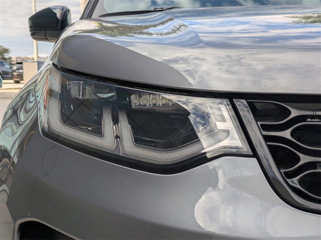 New 2025 Land Rover Discovery Sport Dynamic SE image 10