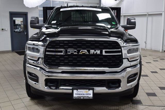 Used 2024 RAM 5500 SLT w/ Quick Order Package 2YG SLT image 2