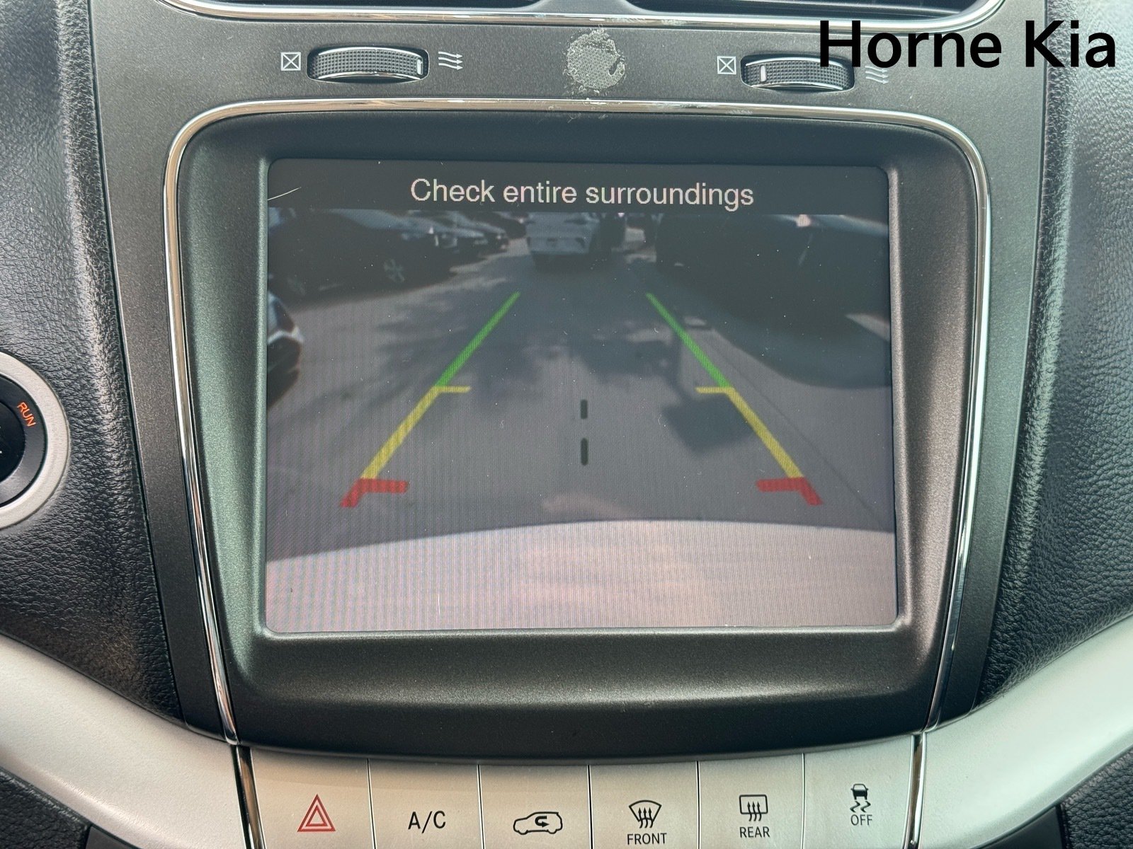 Used 2019 Dodge Journey SE FWD image 22