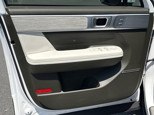 Used 2025 Hyundai Santa Fe Calligraphy FWD image 10