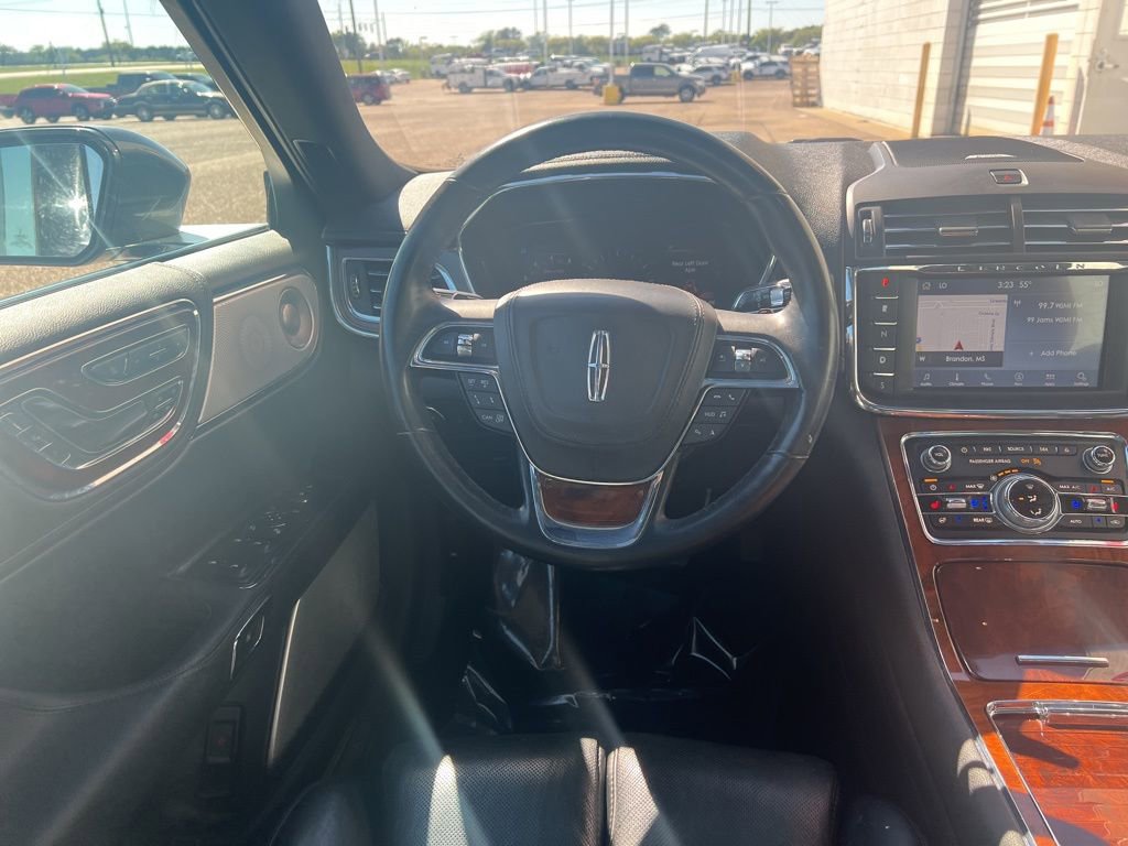 Used 2020 Lincoln Continental Reserve w/ Luxury Package image 25