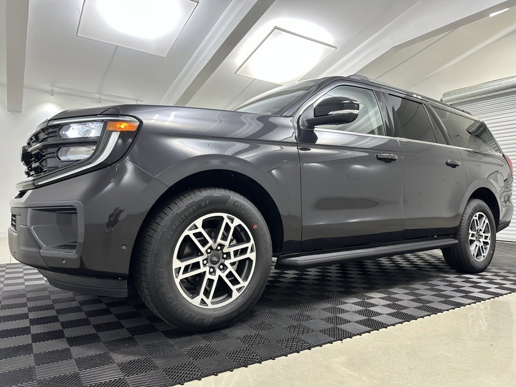 New 2025 Ford Expedition Max Active image 3