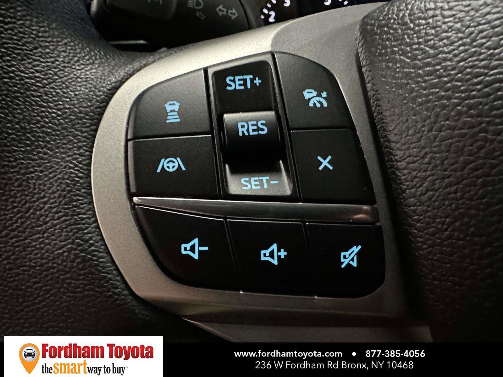 Used 2023 Ford Explorer XLT w/ Equipment Group 202A image 35