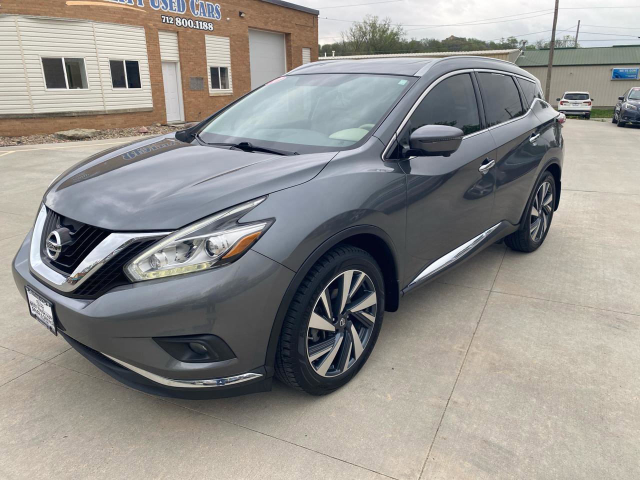 Used 2017 Nissan Murano Platinum w/ Platinum Technology Package AWD/4WD image 2