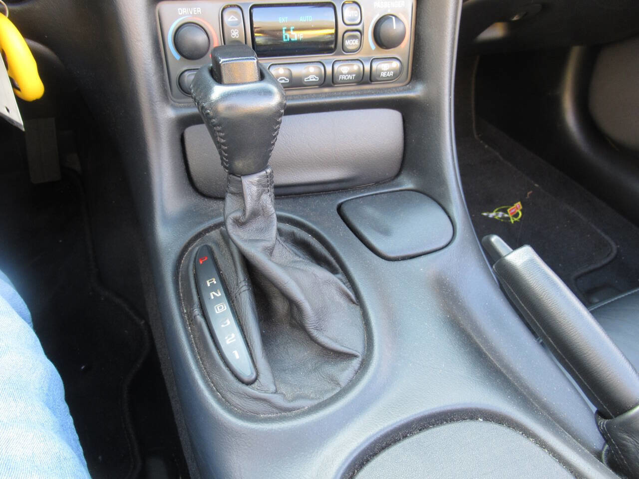 Used 2001 Chevrolet Corvette Convertible w/ Preferred Equipment Group2 image 19