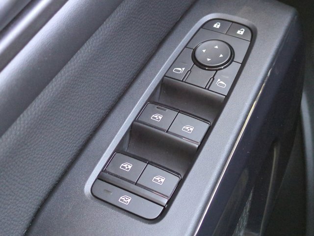 Used 2025 Nissan Pathfinder SV image 23