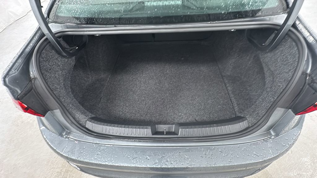 Used 2024 Volkswagen Jetta SE image 15