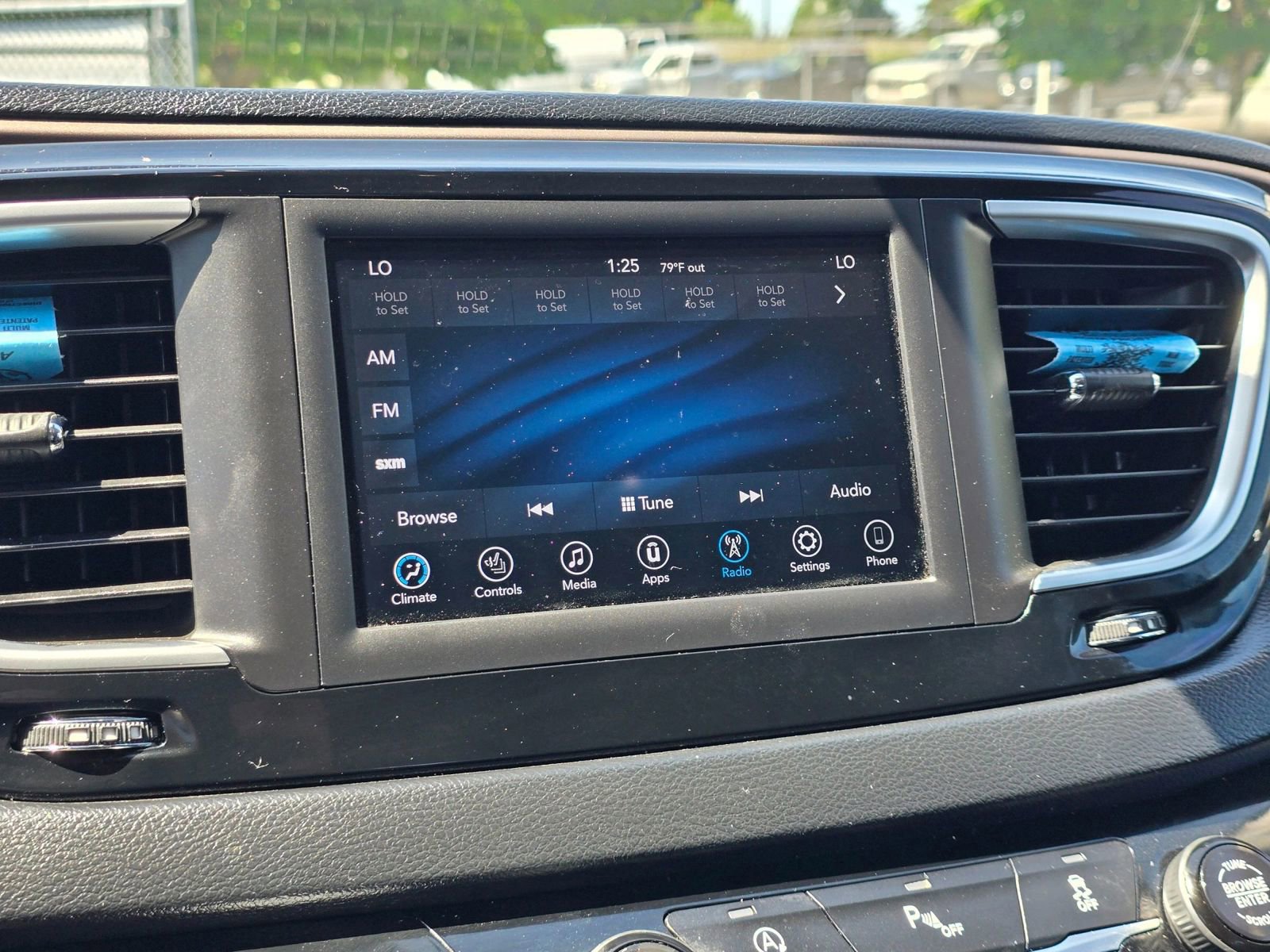 Used 2018 Chrysler Pacifica Touring-L FWD image 30