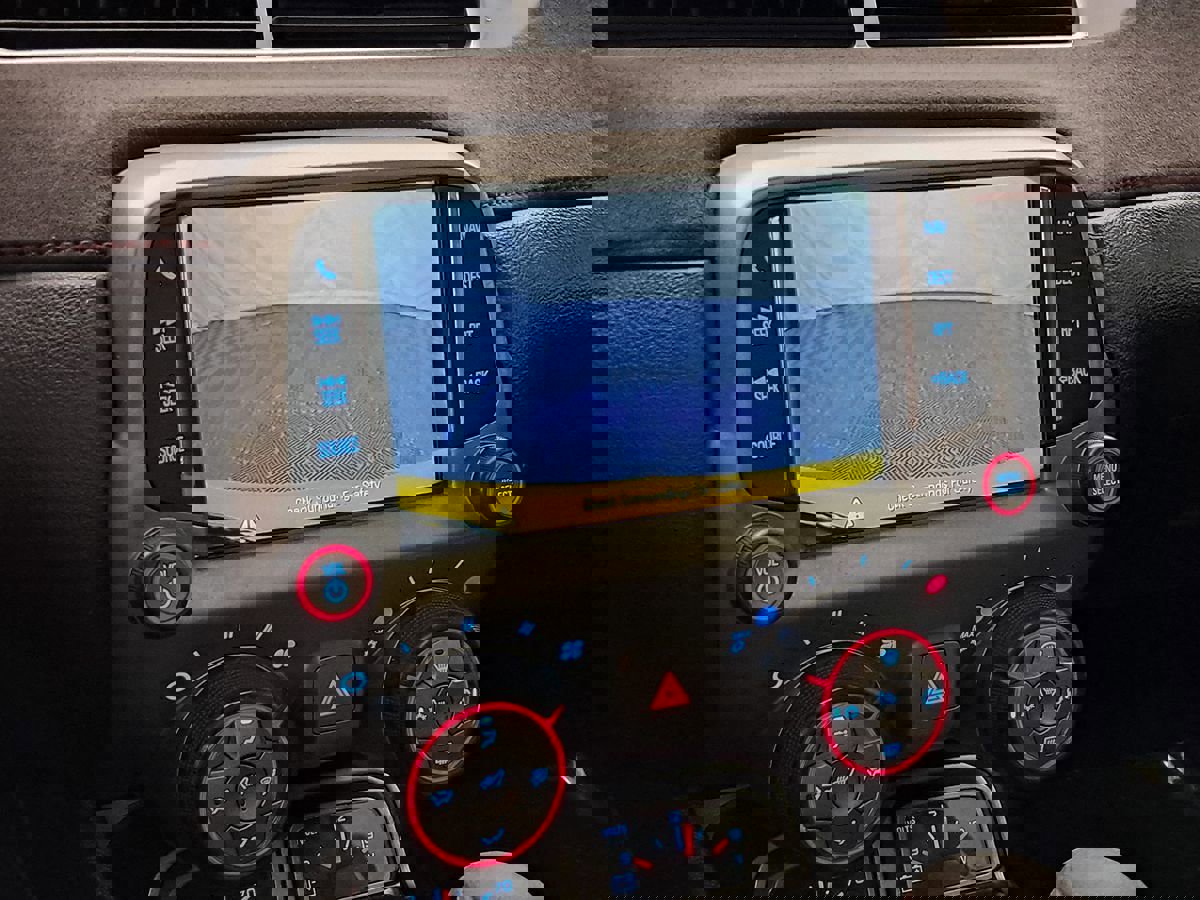 Used 2013 Chevrolet Camaro ZL1 image 28