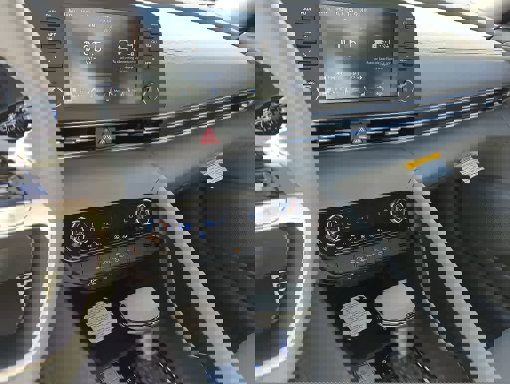 New 2026 Hyundai Elantra Sport image 28