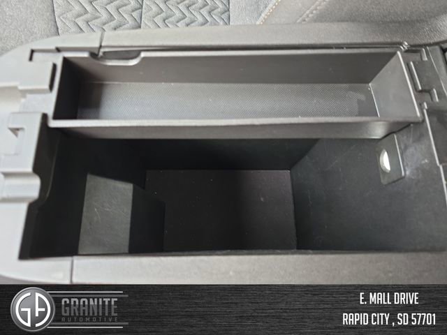 Used 2023 Chevrolet Equinox LT image 25